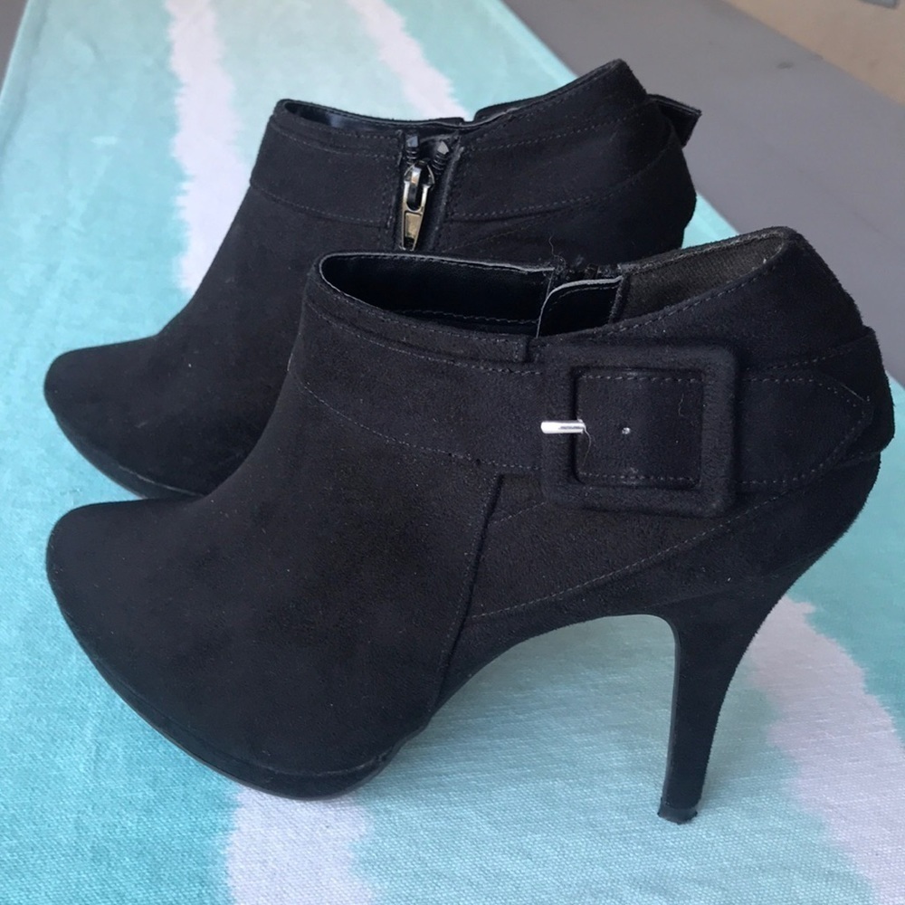 Xappeal Angel Black Suede Ankle Booties Buckle Zip High Heel Size 10 - Picture 2 of 8